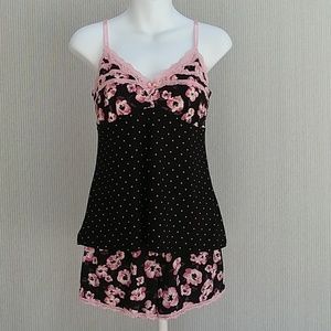 Sleepwear top and shorts